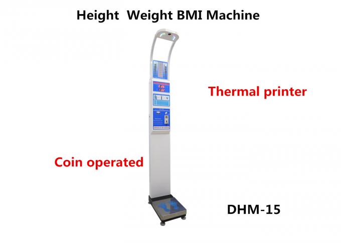 Железные медицинские масштабы высоты и веса с анализом и монеткой БМИ