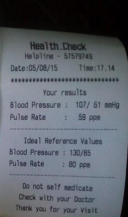 Чеканьте эксплуатируемый монитор кровяного давления цифров предплечья для проверки кровяного давления