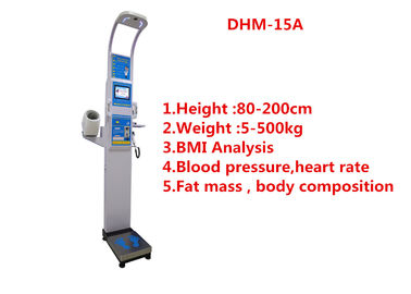 Масштаб профессиональной высоты веся с анализатором и кровяным давлением жировых отложений